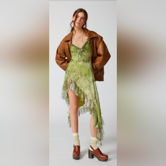 UO Hyacinth Green Ruffled Lace Spliced Midi Dress - Picture 4 of 16